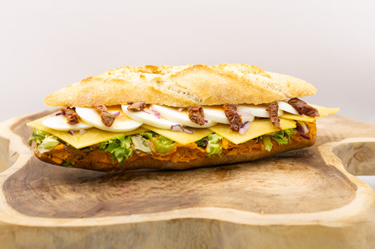 Broodje Pittige Humus Vegetarisch